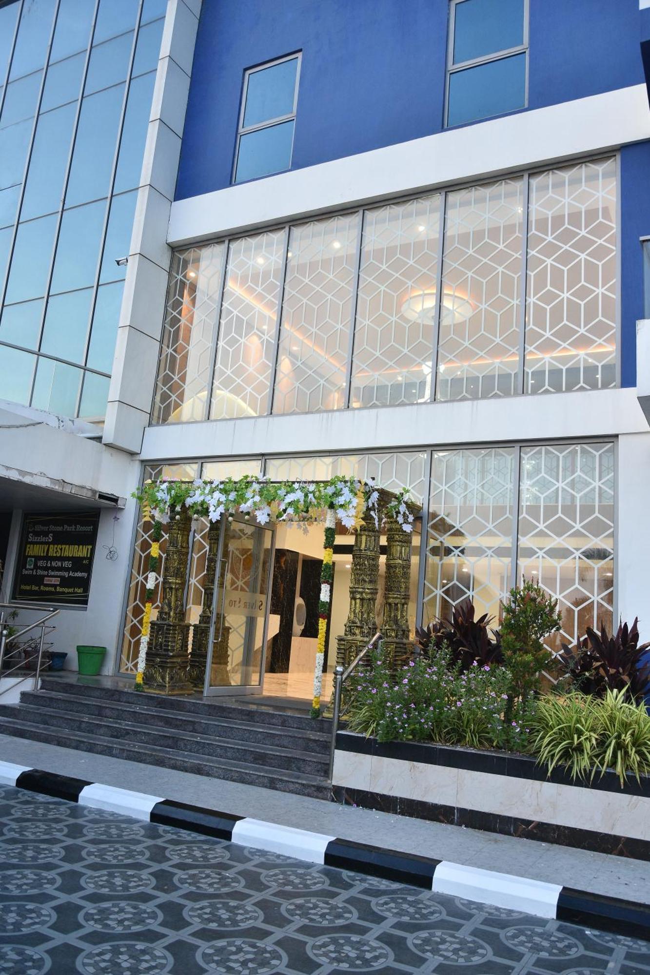 Silver Stone Park Resort, Kovilpatti Εξωτερικό φωτογραφία