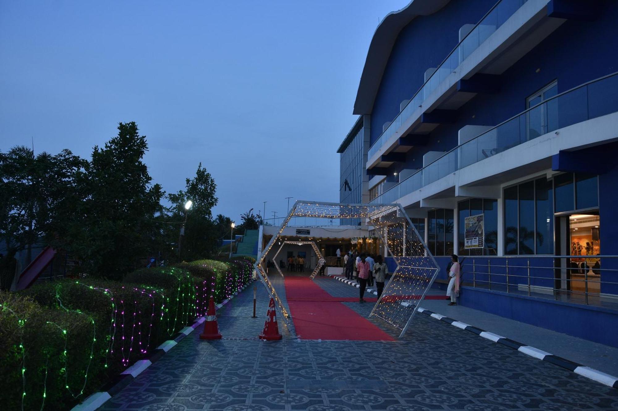 Silver Stone Park Resort, Kovilpatti Εξωτερικό φωτογραφία