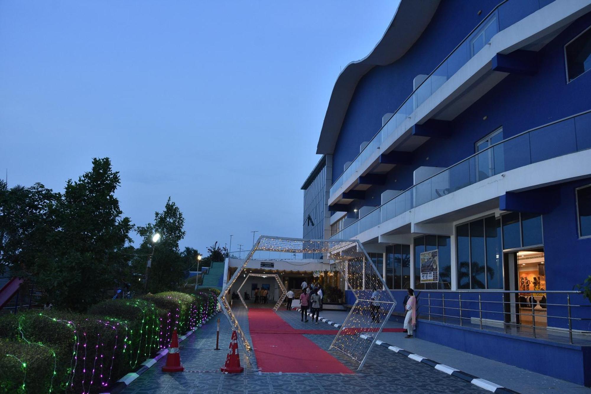 Silver Stone Park Resort, Kovilpatti Εξωτερικό φωτογραφία